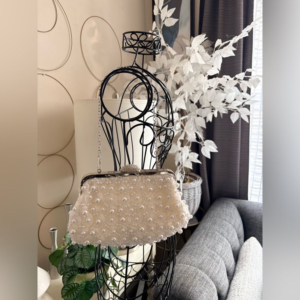 White Tulle Rosette Pearl Embellished Cocktail Chain Purse - Picture 3 of 10